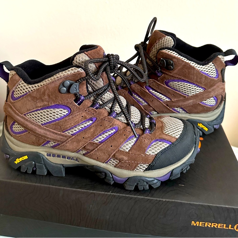 Merrell Moab 2 Mid Vent Hiking Boot size 7.5